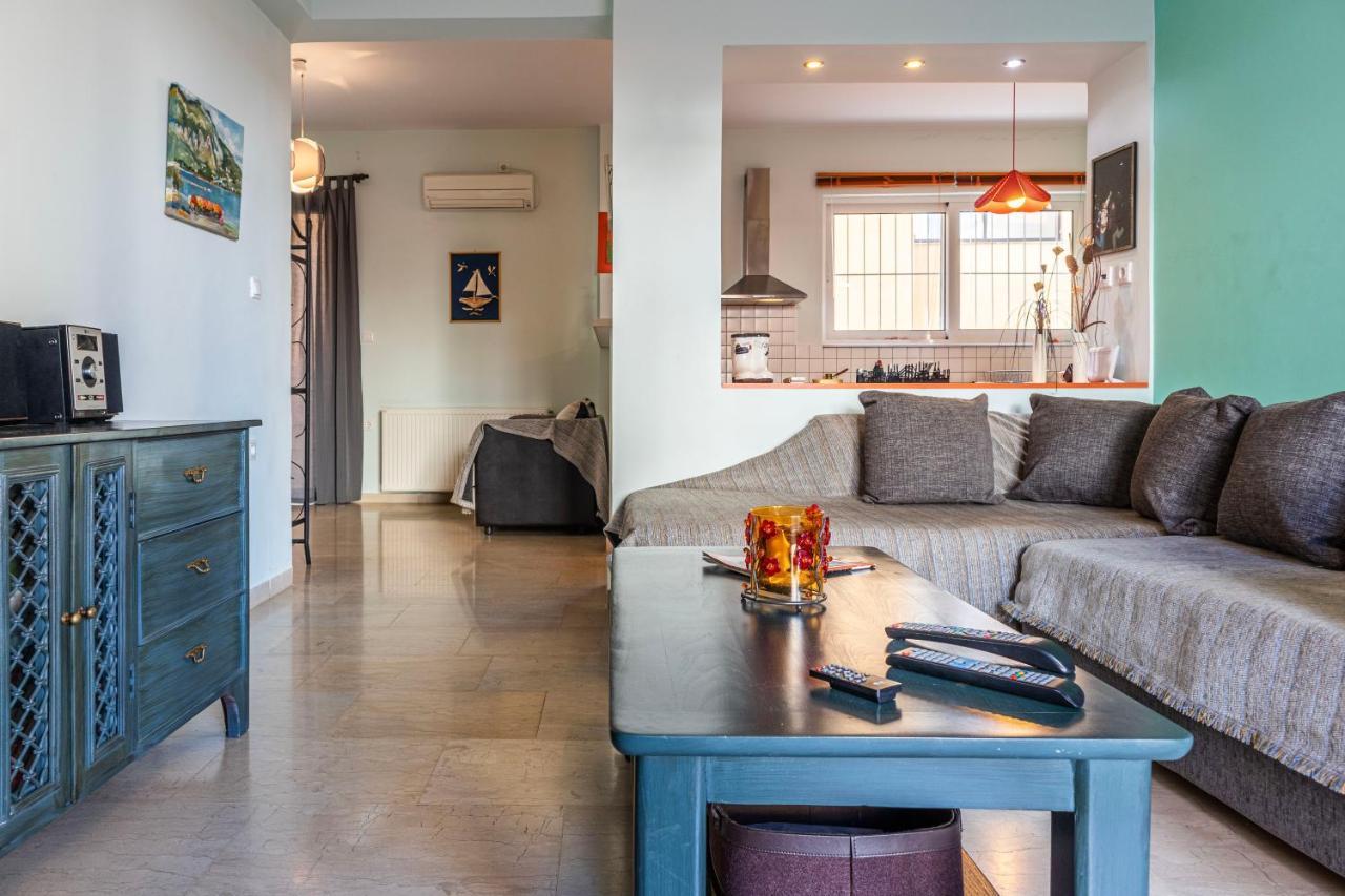 Erika'S Oasis - Stylish Gem Inthe Heart Of History Apartment Каламата Екстериор снимка
