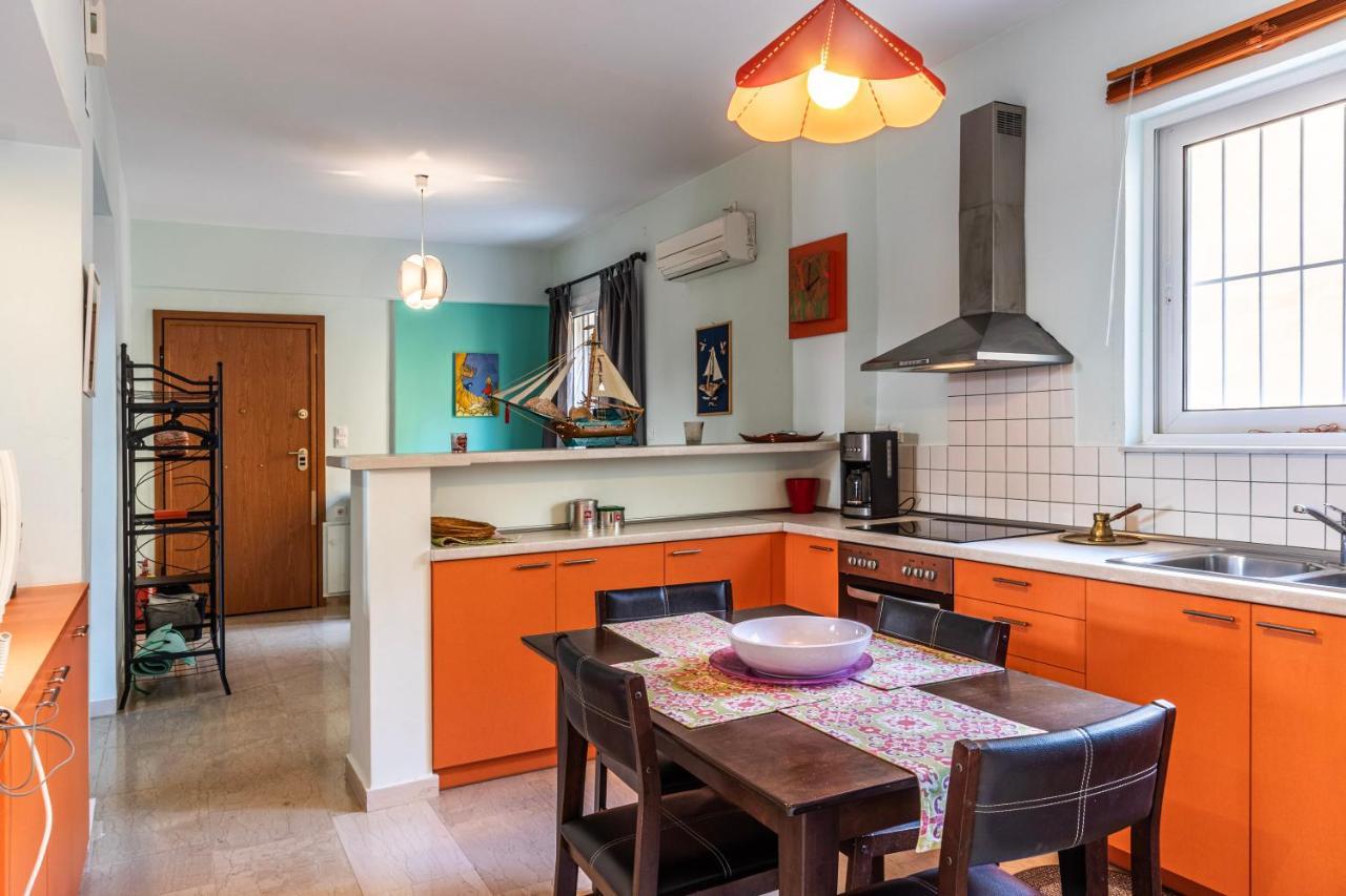 Erika'S Oasis - Stylish Gem Inthe Heart Of History Apartment Каламата Екстериор снимка